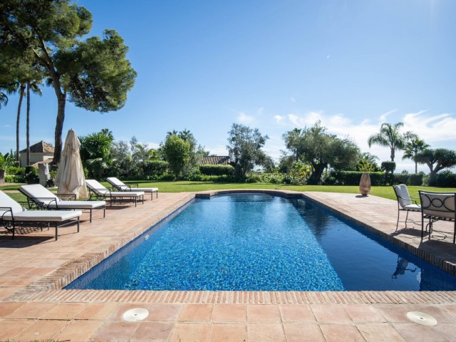 Villa avec 5 Chambres  à Marbella