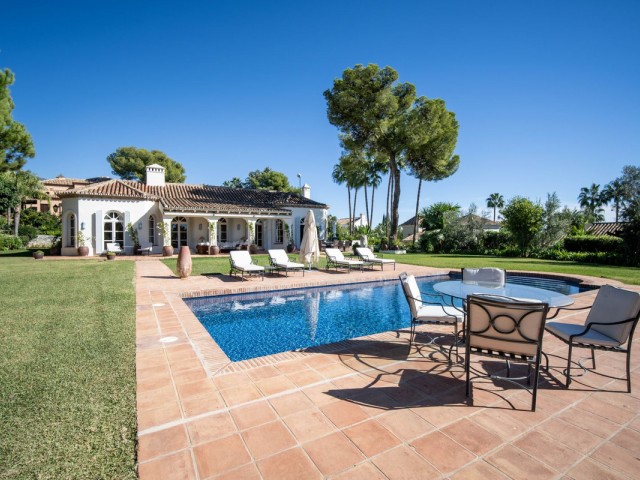 Villa avec 5 Chambres  à Marbella