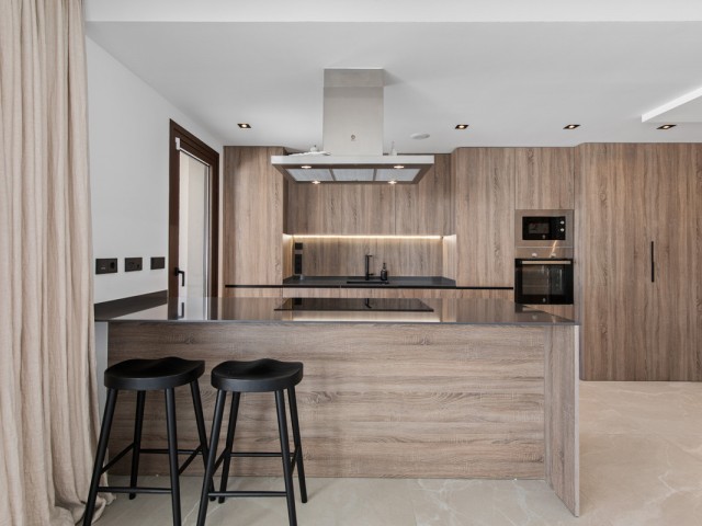Appartement avec 3 Chambres  à Istán