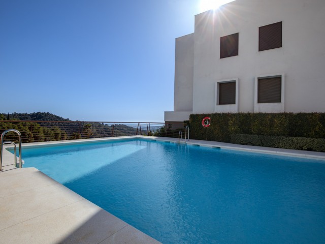 Appartement avec 3 Chambres  à Istán