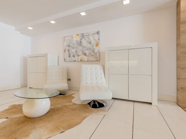 3 Bedrooms Apartment in Puerto Banús
