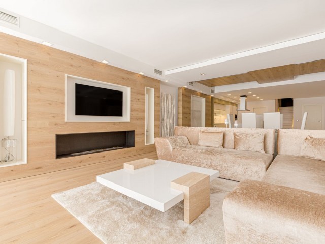 3 Bedrooms Apartment in Puerto Banús