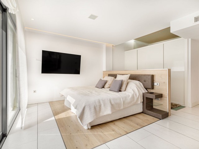 3 Bedrooms Apartment in Puerto Banús