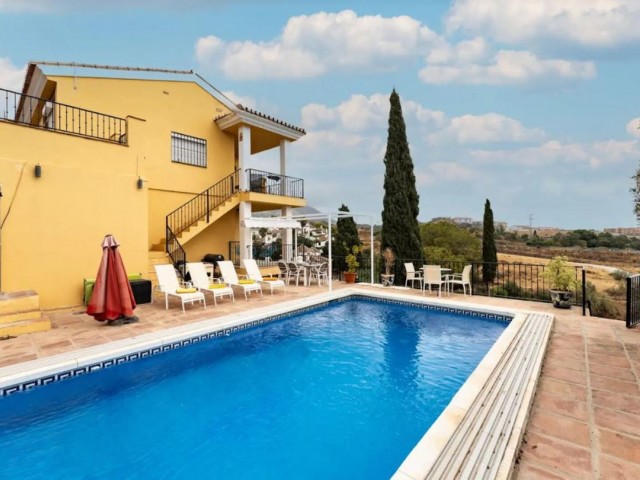 Villa avec 4 Chambres  à Mijas Costa