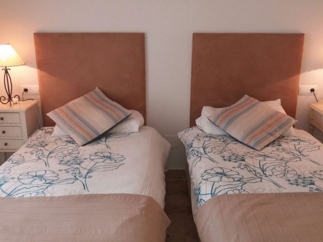 2 Bedrooms Apartment in San Pedro de Alcántara