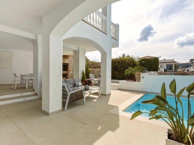 6 Bedrooms Villa in Mijas