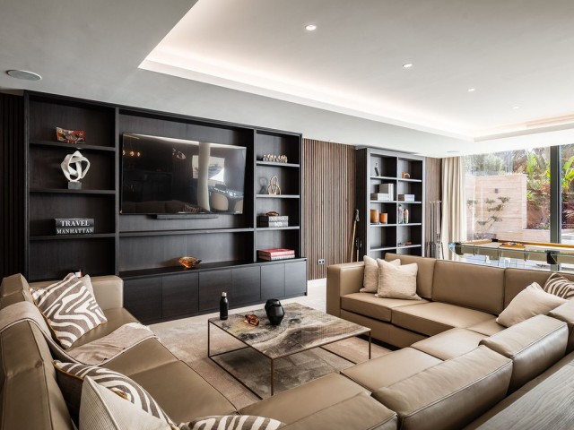 7 Bedrooms Villa in Sotogrande