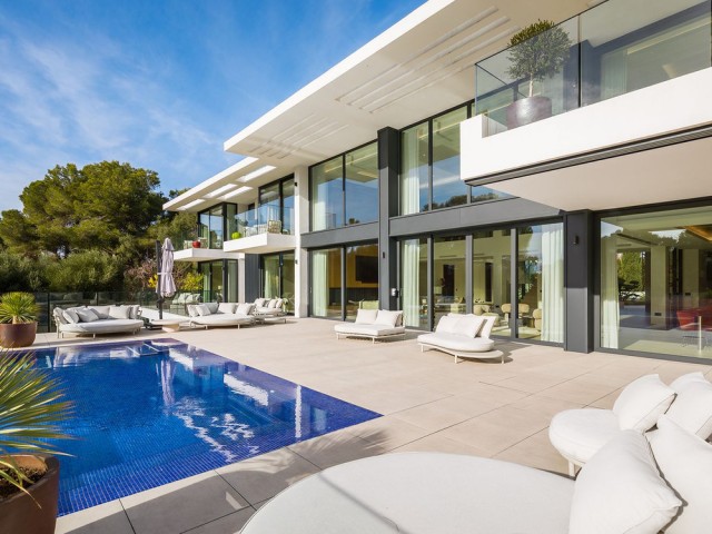 7 Bedrooms Villa in Sotogrande