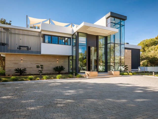 7 Bedrooms Villa in Sotogrande