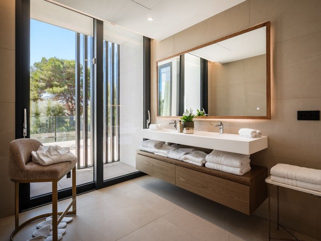 7 Bedrooms Villa in Sotogrande