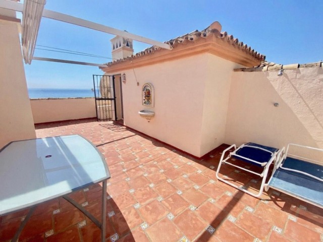5 Bedrooms Townhouse in Estepona