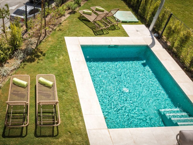 4 Bedrooms Townhouse in Estepona