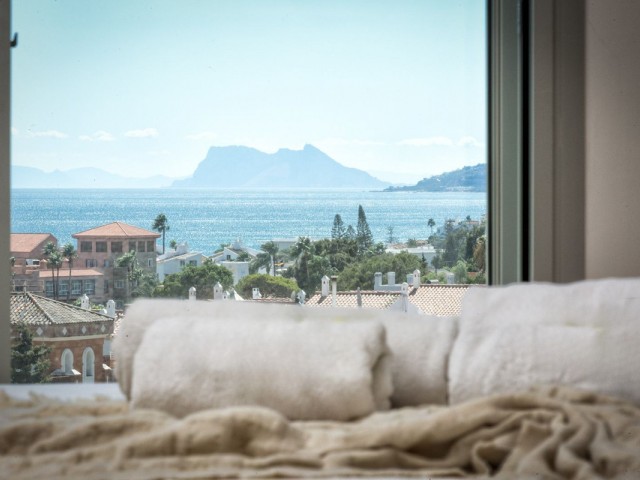 4 Bedrooms Townhouse in Estepona