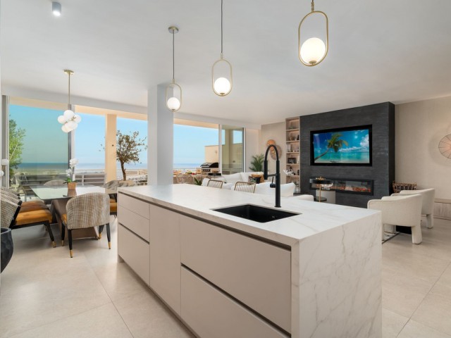 4 Bedrooms Apartment in Benalmadena