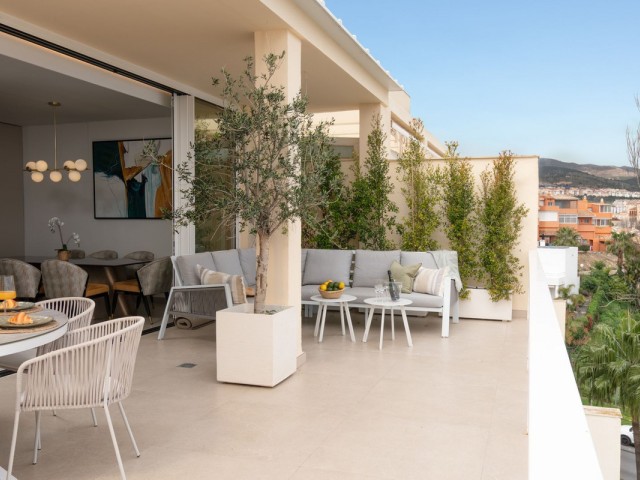 4 Bedrooms Apartment in Benalmadena