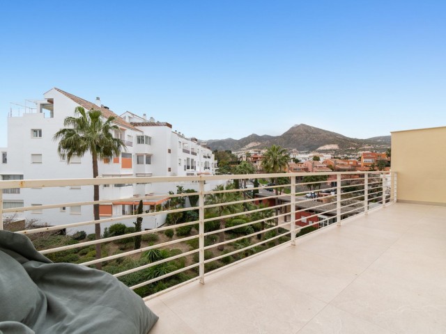4 Bedrooms Apartment in Benalmadena