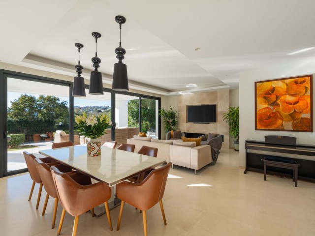 6 Soveroms Villa i Nueva Andalucía