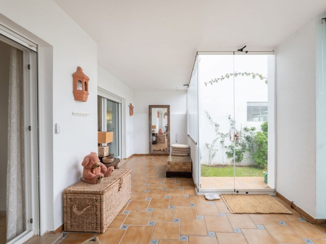 Huoneisto, Los Monteros, R5327572