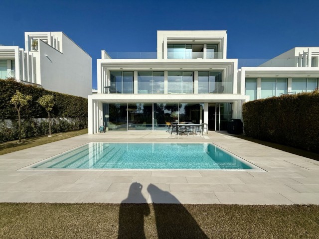 5 Bedrooms Villa in Sotogrande