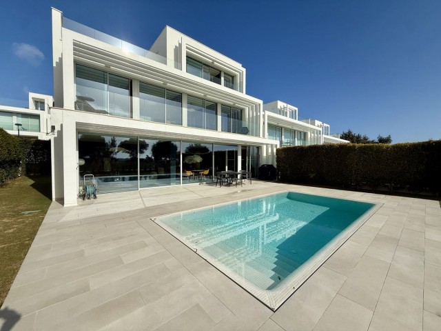 5 Bedrooms Villa in Sotogrande