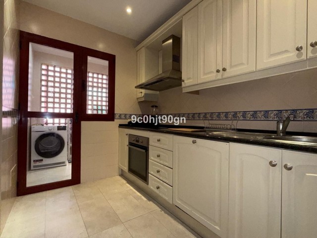 Appartement avec 3 Chambres  à Elviria