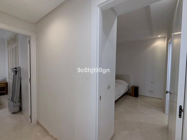 Appartement avec 3 Chambres  à Elviria