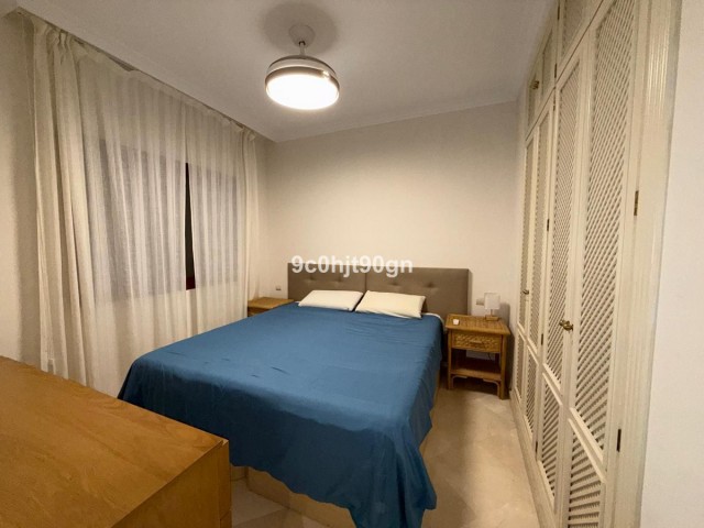 Appartement avec 3 Chambres  à Elviria