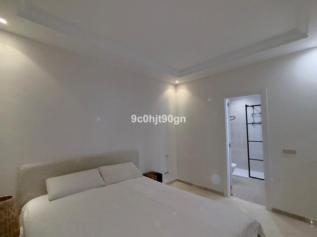 Appartement avec 3 Chambres  à Elviria