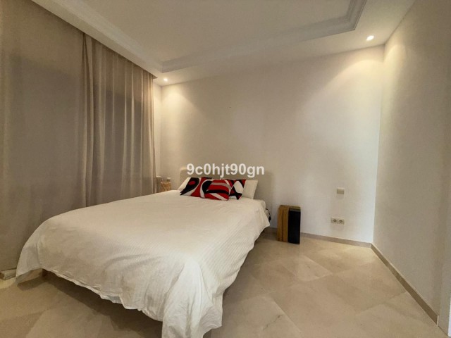 Appartement avec 3 Chambres  à Elviria