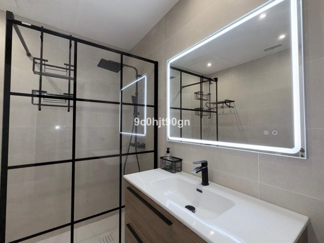 Appartement avec 3 Chambres  à Elviria