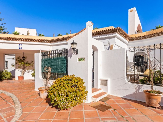 Apartment, Cabopino, R5327536