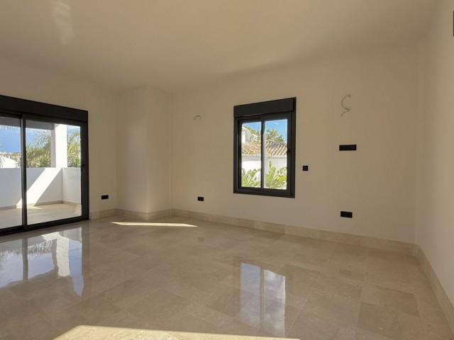 5 Schlafzimmer Villa in Nueva Andalucía