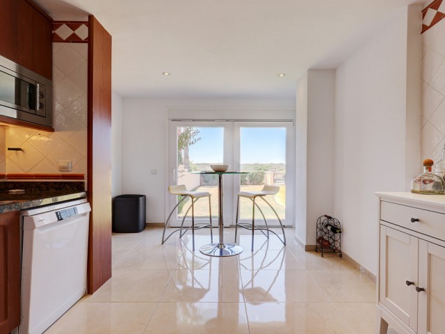 Townhouse, La Duquesa, R5327773