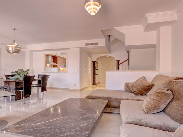4 Bedrooms Townhouse in La Duquesa
