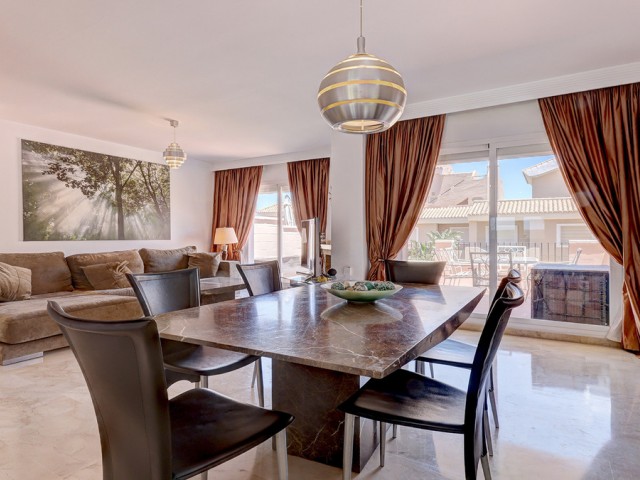 4 Bedrooms Townhouse in La Duquesa