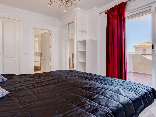 4 Bedrooms Townhouse in La Duquesa