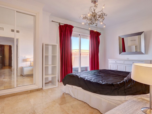 4 Bedrooms Townhouse in La Duquesa