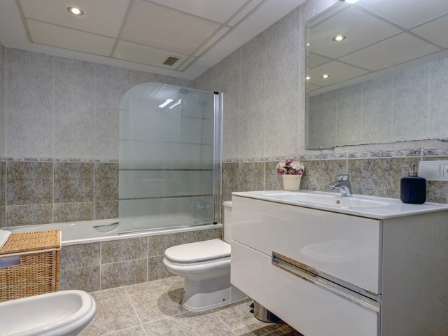 4 Bedrooms Townhouse in La Duquesa