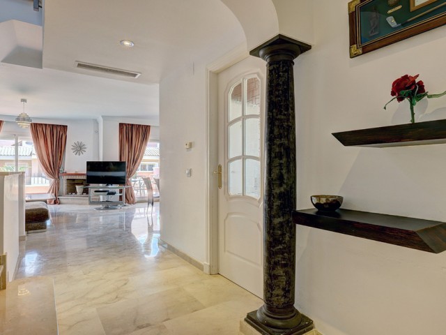 4 Bedrooms Townhouse in La Duquesa