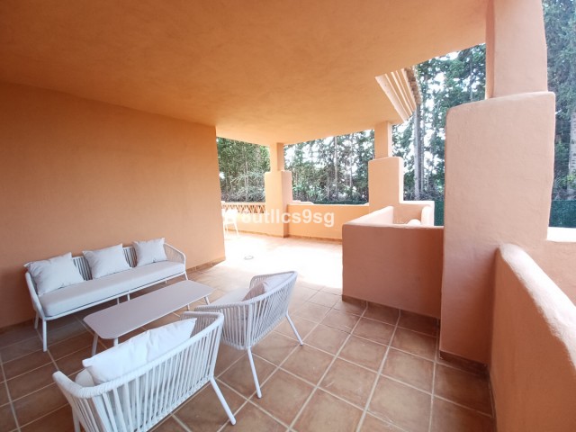 3 Bedrooms Apartment in Benahavís