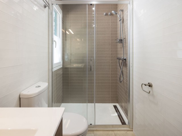 Maison mitoyenne avec 4 Chambres  à Málaga Centro