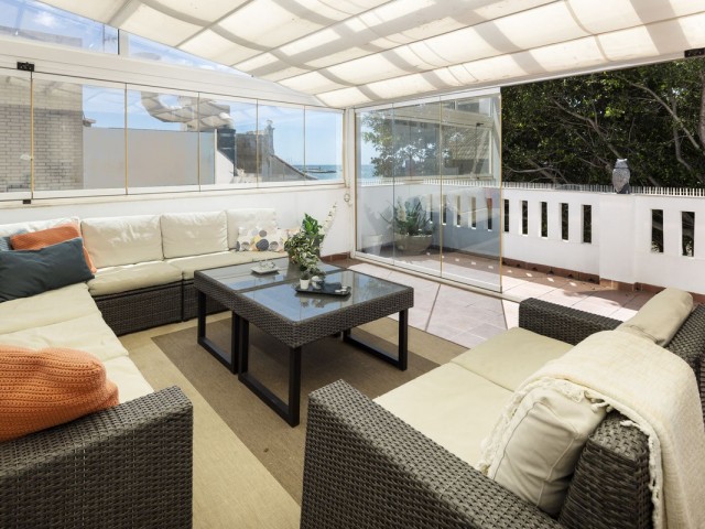 Maison mitoyenne avec 4 Chambres  à Málaga Centro