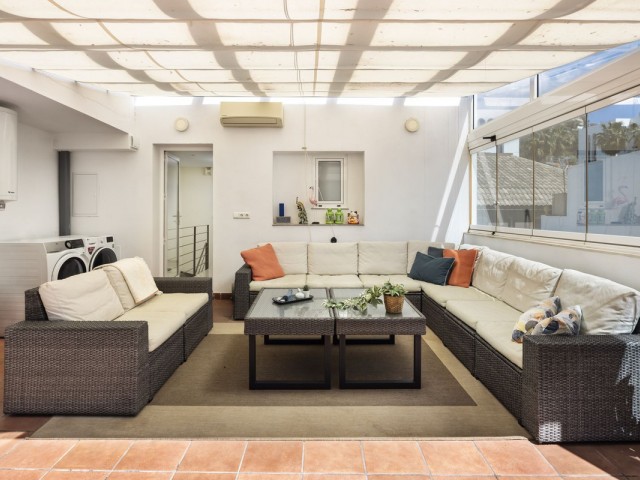 Maison mitoyenne avec 4 Chambres  à Málaga Centro