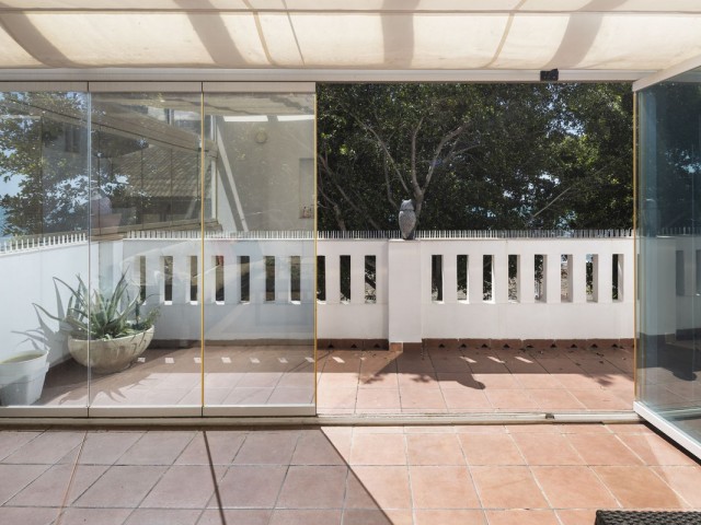 Maison mitoyenne avec 4 Chambres  à Málaga Centro