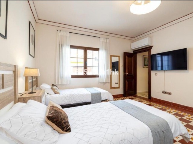 5 Bedrooms Townhouse in Fuengirola
