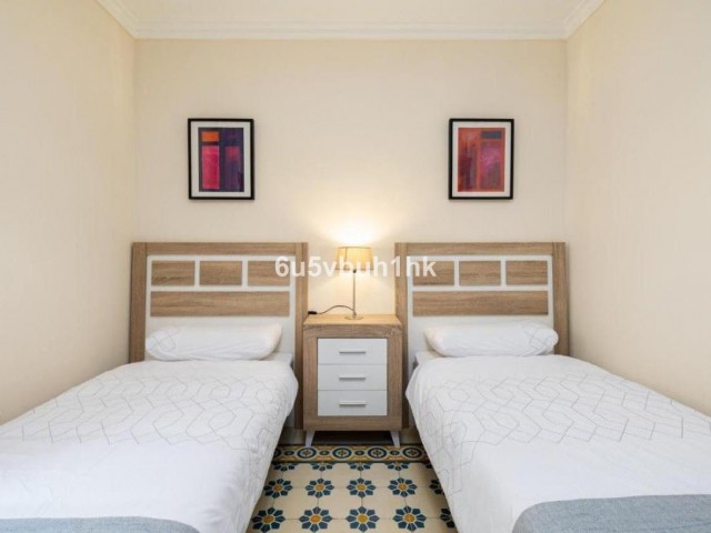 5 Bedrooms Townhouse in Fuengirola