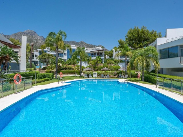 2 Bedrooms Townhouse in Sierra Blanca