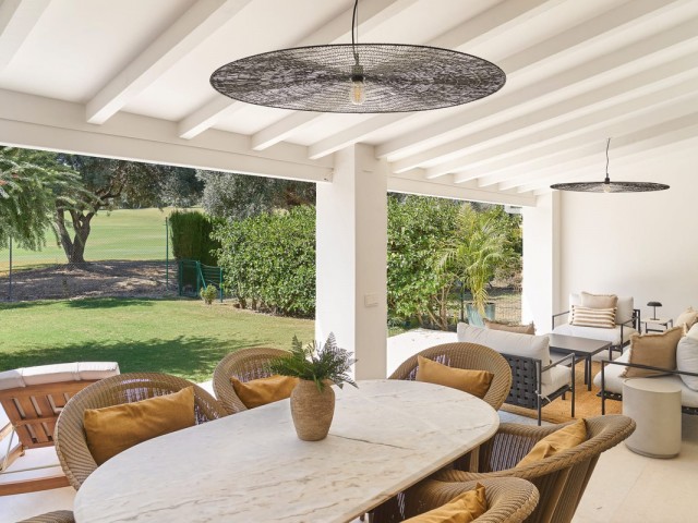 4 Bedrooms Townhouse in Nueva Andalucía