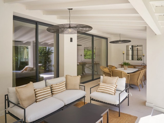 4 Bedrooms Townhouse in Nueva Andalucía