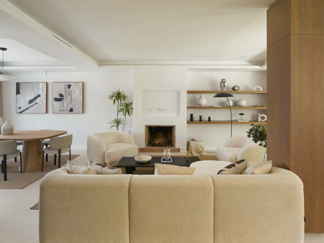 4 Bedrooms Townhouse in Nueva Andalucía